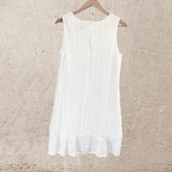 Neesha Elegant White Sleeveless Tank Top - Picture 2 of 4